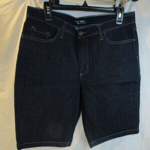 VINTAGE~RIDERS BY LEE MID RISE BERMUDA SIZE 14M~75% COTTON, 23% POLYESTER, 1% SP